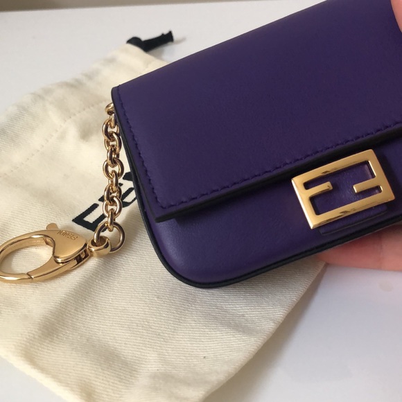 SOLD Fendi Nano Baguette - Picture 2 of 5